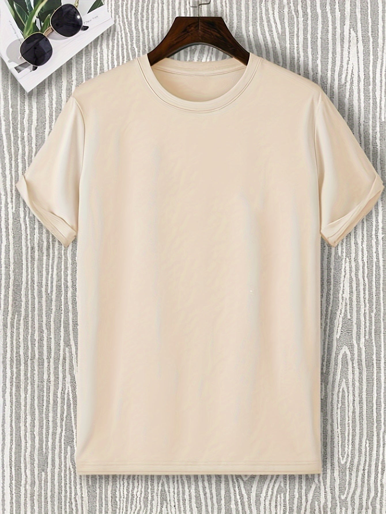 Eye Print, Men's Graphic Design Crew Neck Active T-shirt, Casual Comfy Tees Tshirts For Summer, Men's Clothing Tops For Daily Gym Workout Running