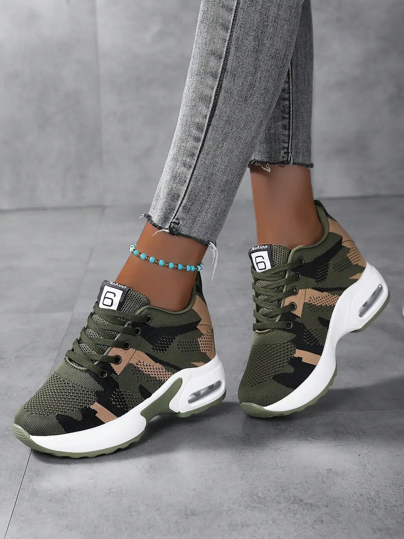 Us Stock Trending Products 2025 New Arrivals Flat Shoes Wedge Shoes for Ladies and Women Sneakers Height Increasing Insoles