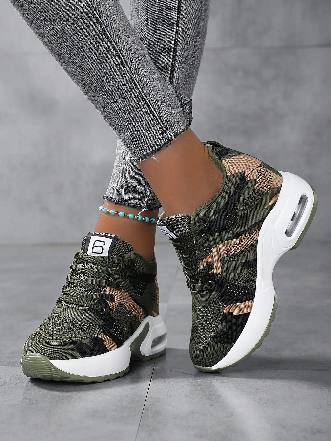 Us Stock Trending Products 2025 New Arrivals Flat Shoes Wedge Shoes for Ladies and Women Sneakers Height Increasing Insoles